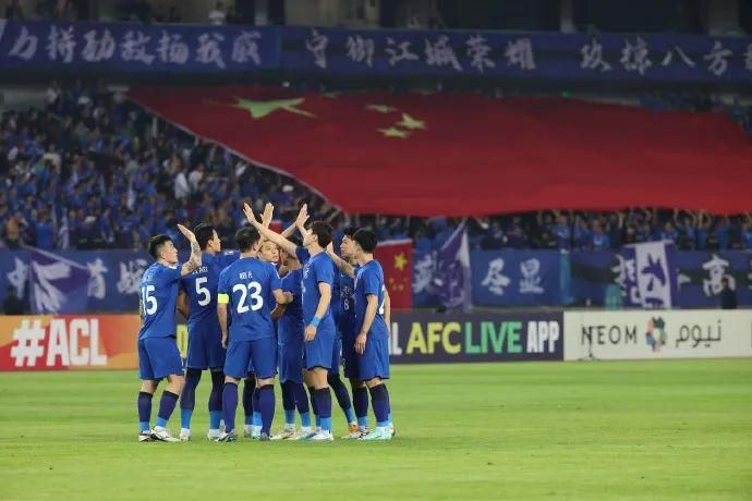 柳岩碰撞科技复古帅气拍写真 新电影与黄璐合作 2018-01-08 2018年01月08日讯，柳岩一组融合未来科技感和复古穿搭的写真曝光，完成了一次大胆创新的玩法。